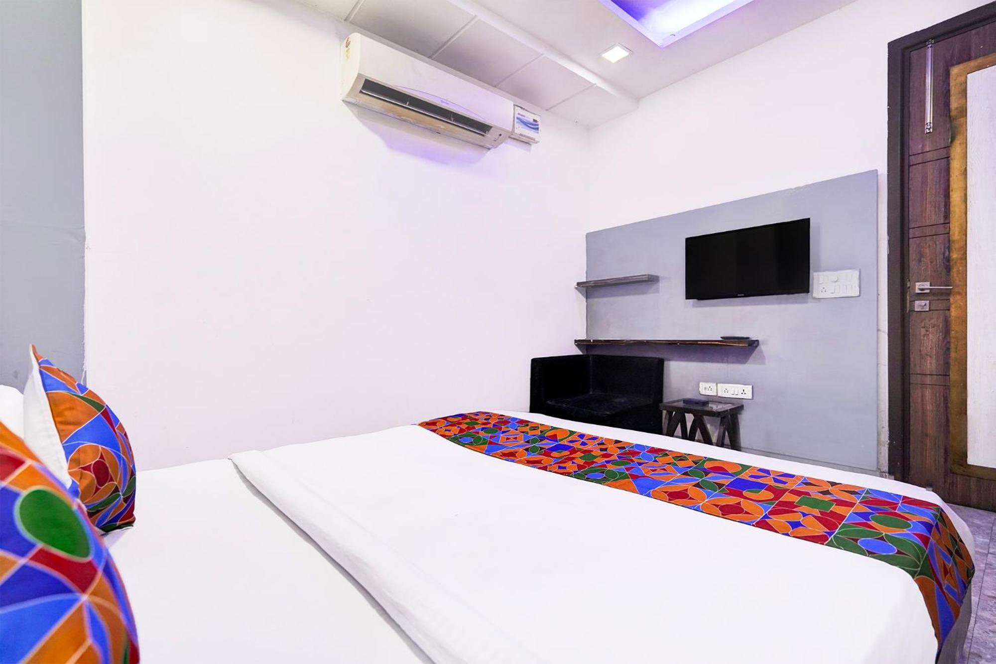 Fabhotel Season Grand Delhi Kültér fotó