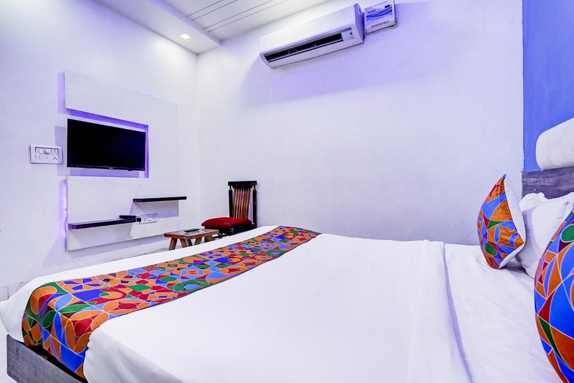 Fabhotel Season Grand Delhi Kültér fotó