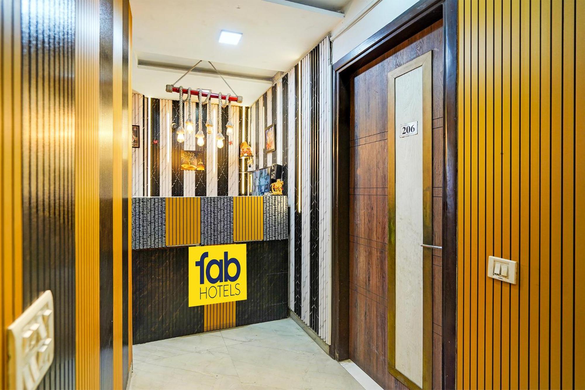 Fabhotel Season Grand Delhi Kültér fotó