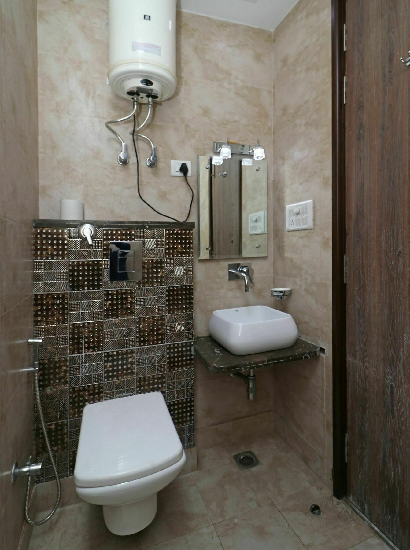 Fabhotel Season Grand Delhi Kültér fotó